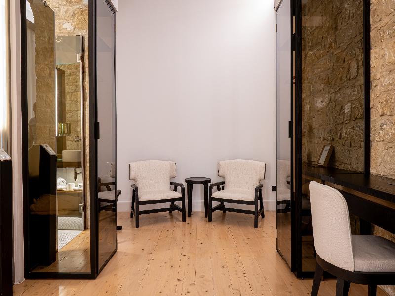S Paul Hotel image