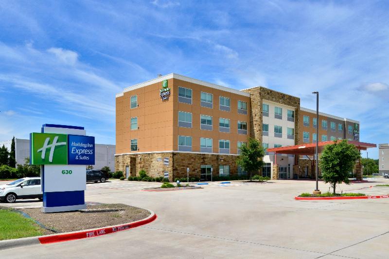 Holiday Inn Express and Suites Wylie West