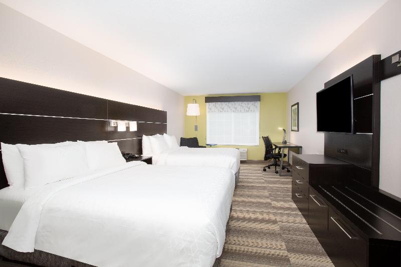 Holiday Inn Express & Suites : Lincoln City photo 11