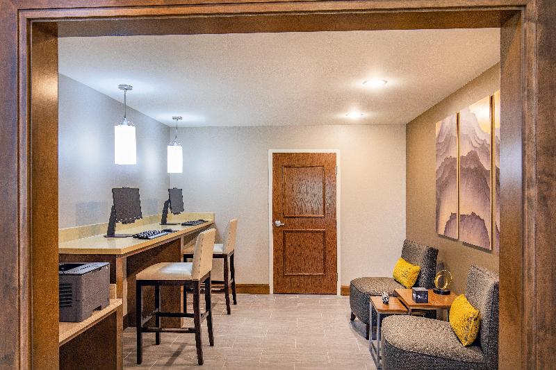 Staybridge Suites Charlottesville Airport image