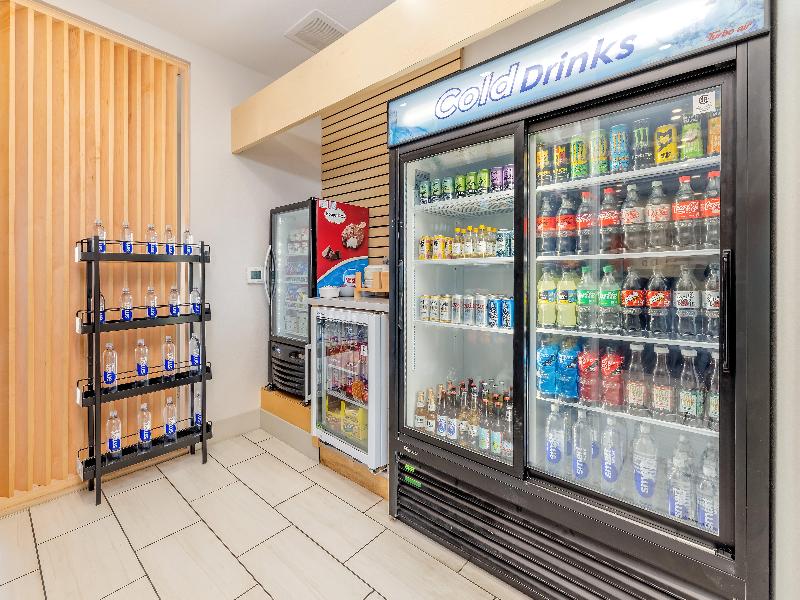 Holiday Inn Express & Suites Medford image