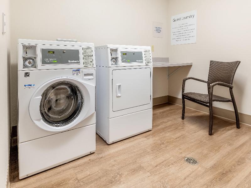 Holiday Inn Express & Suites Medford image