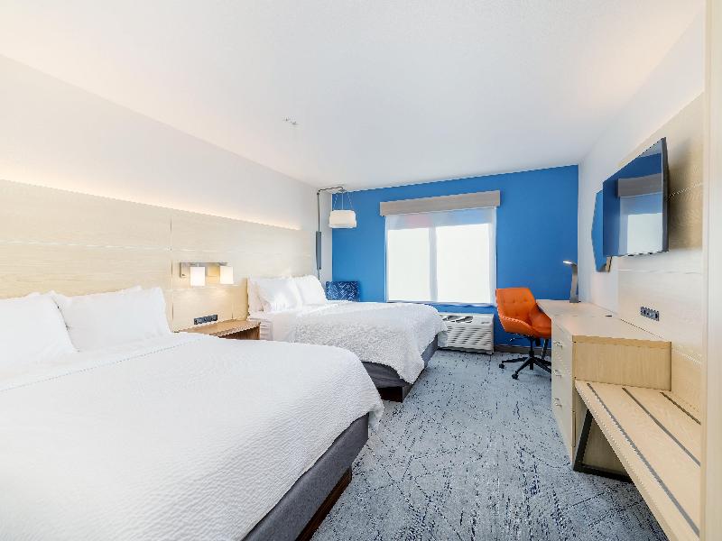 Holiday Inn Express & Suites Medford image