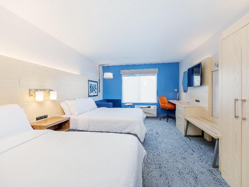Holiday Inn Express & Suites Medford image