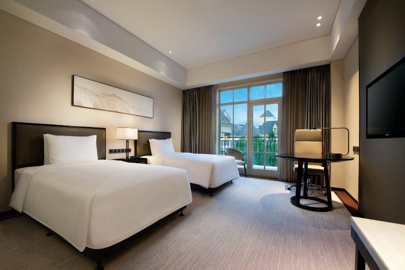 Crowne Plaza Huailai