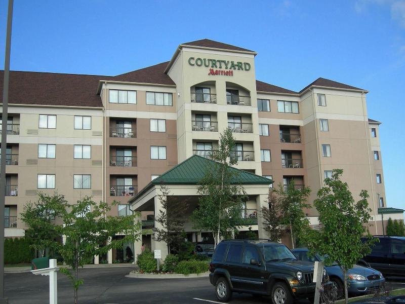 Courtyard Erie Ambassador Conference Center