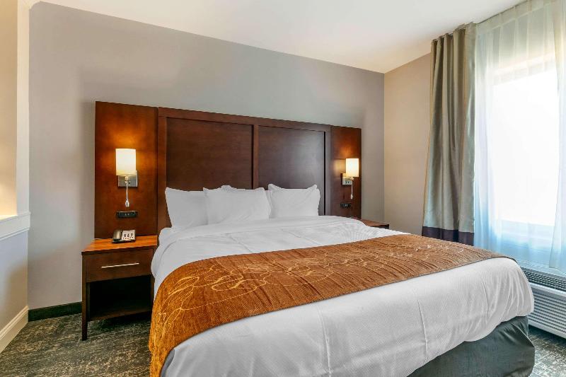 Hotel Comfort Suites Tupelo