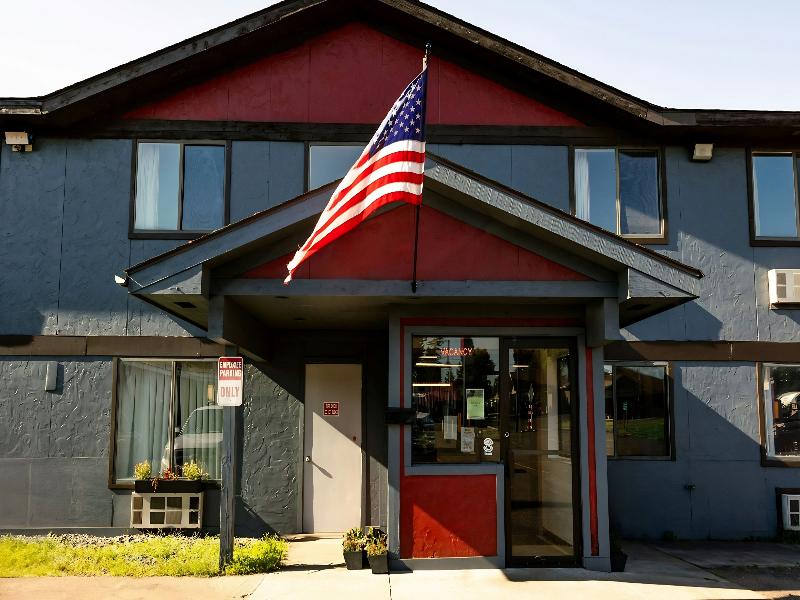 Magnuson Hotel Ironwood image