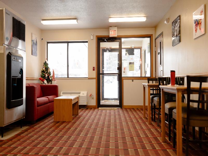 Magnuson Hotel Ironwood image