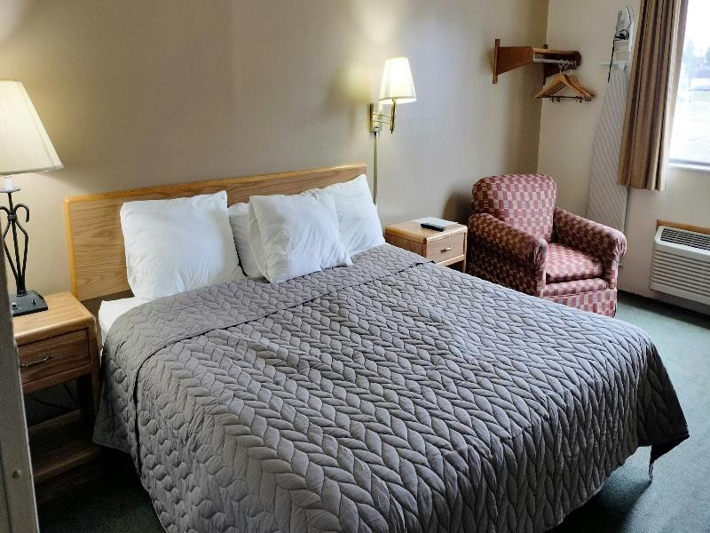 Magnuson Hotel Ironwood image