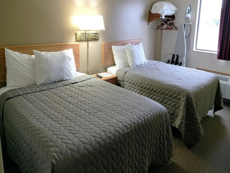 Magnuson Hotel Ironwood image