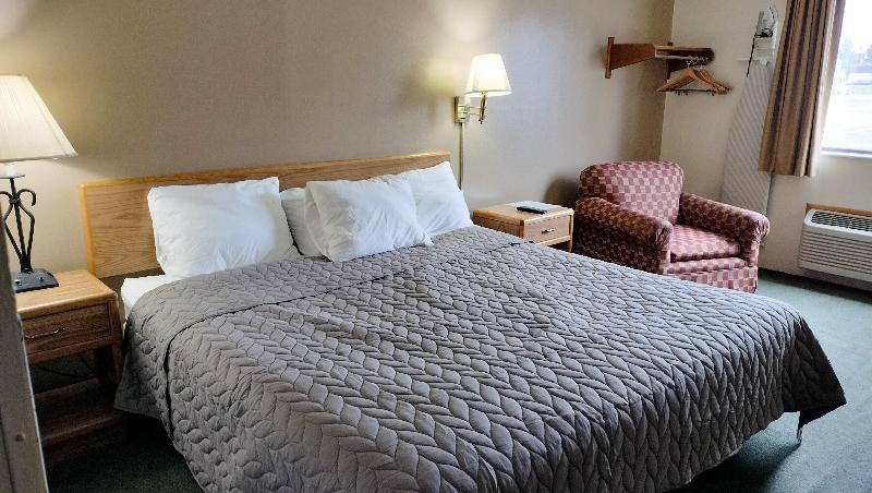 Magnuson Hotel Ironwood image