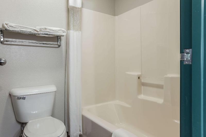 Quality Inn Clare image