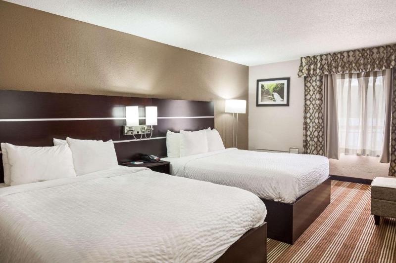 Pocono Inn & Banquet - Stroudsburg image
