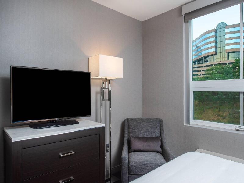 Fairfield Inn & Suites Boston Waltham image