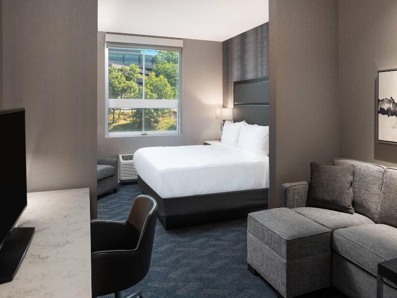 Fairfield Inn & Suites Boston Waltham image