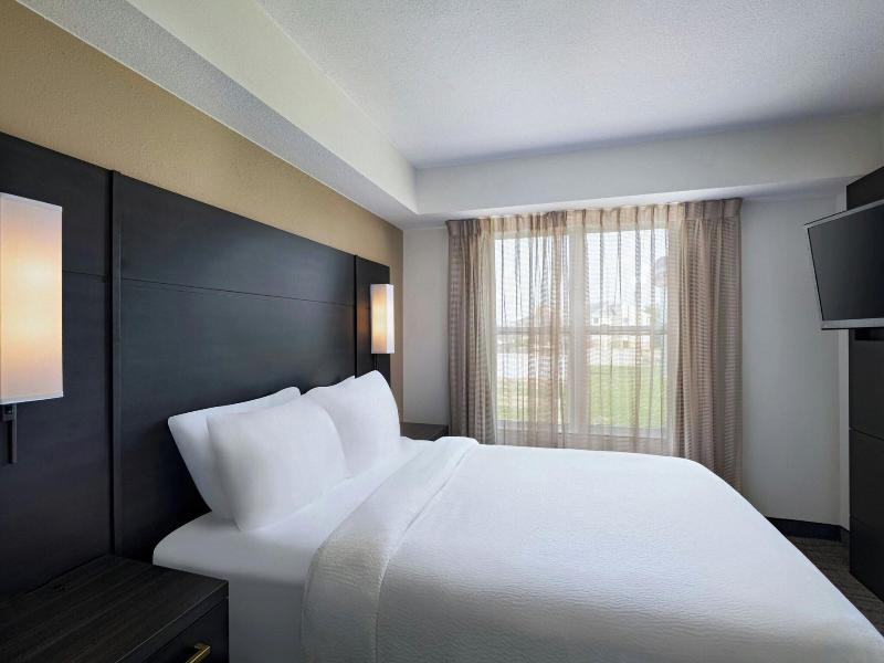 Residence Inn Evansville- East image
