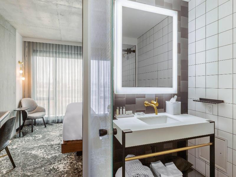 Cambria Hotel Boston Downtown-South Boston image