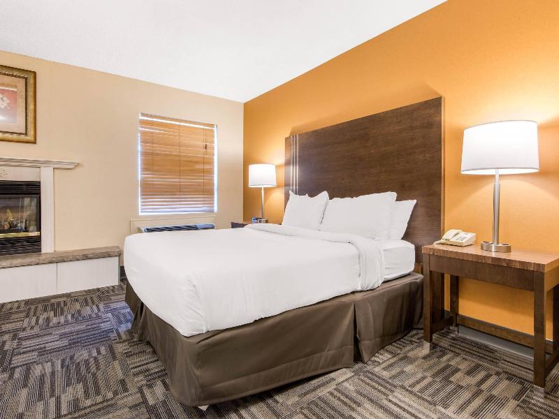 Quality Inn & Conference Centre Orillia image