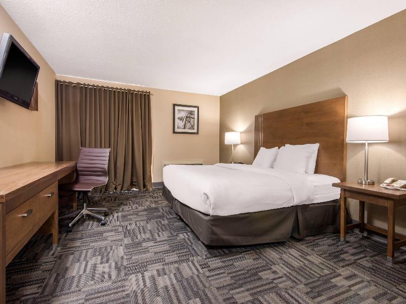 Quality Inn & Conference Centre Orillia image