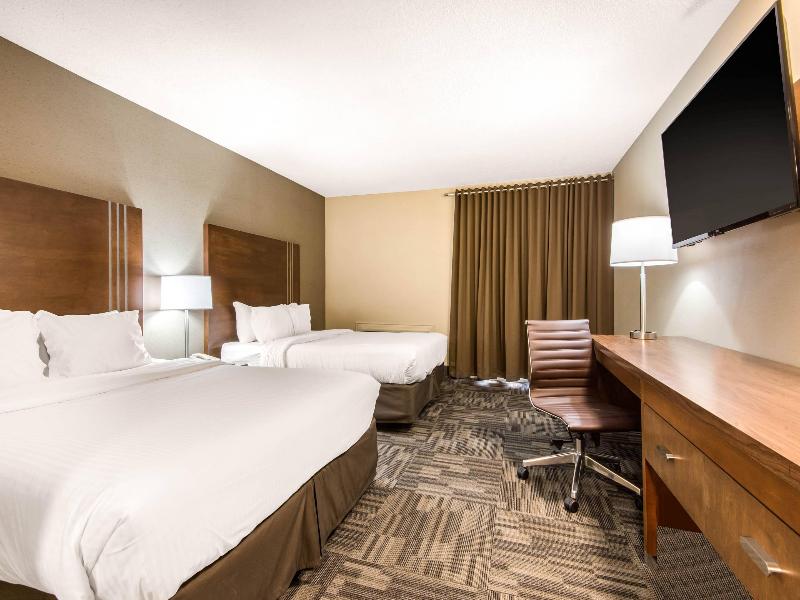 Quality Inn & Conference Centre Orillia image