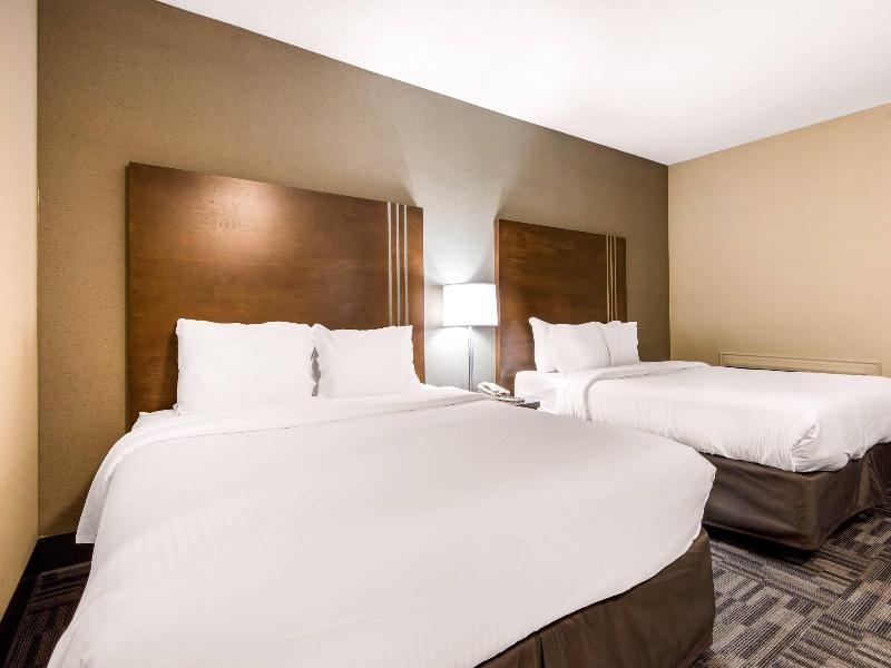 Quality Inn & Conference Centre Orillia image