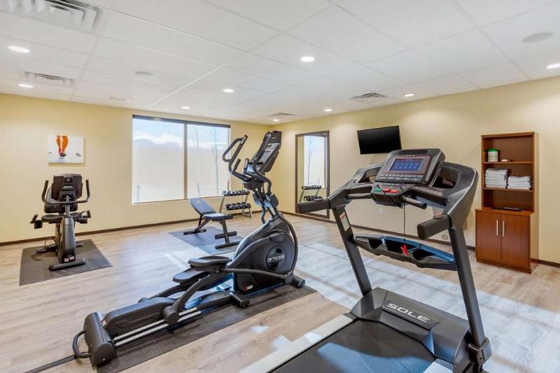 Comfort Suites Burlington near I-5 image