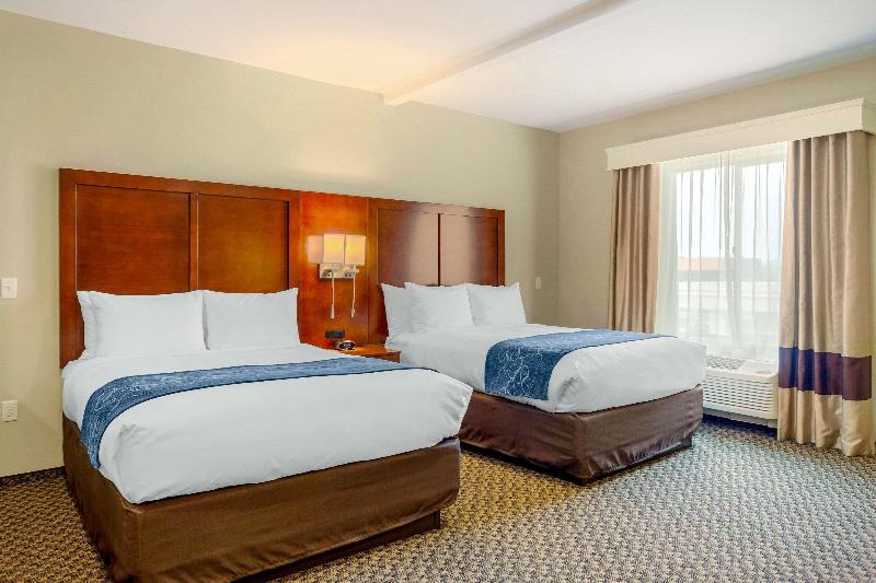 Comfort Suites Burlington near I-5 image