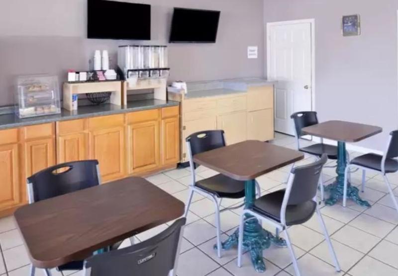 Quality Inn Starkville image