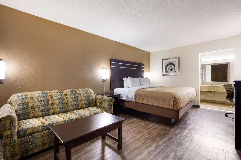 Quality Inn Starkville image