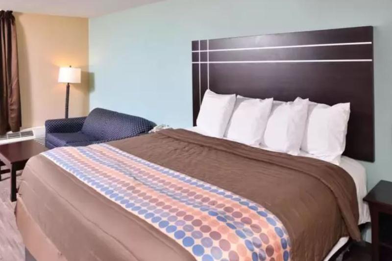 Quality Inn Starkville image
