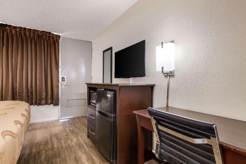 Quality Inn Starkville image