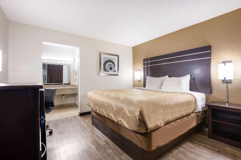 Quality Inn Starkville image