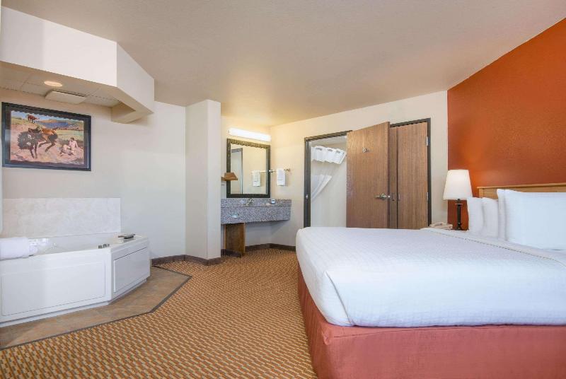 Americinn By Wyndham Pampa Event Center image