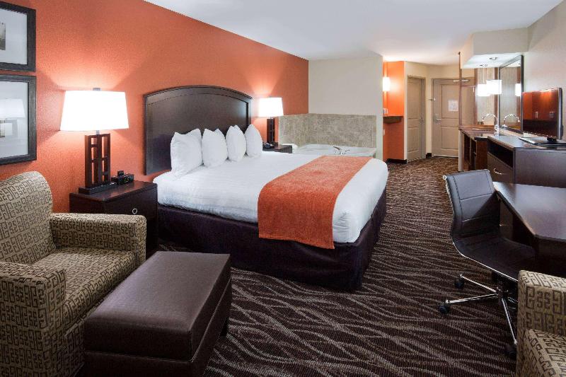 Americinn By Wyndham Waupun image