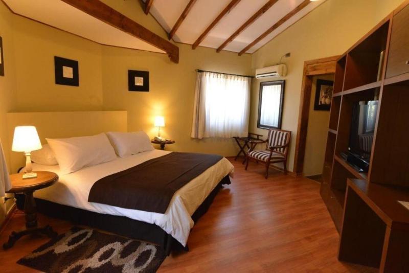 Howard Johnson Hotel Rinconada de Los Andes image