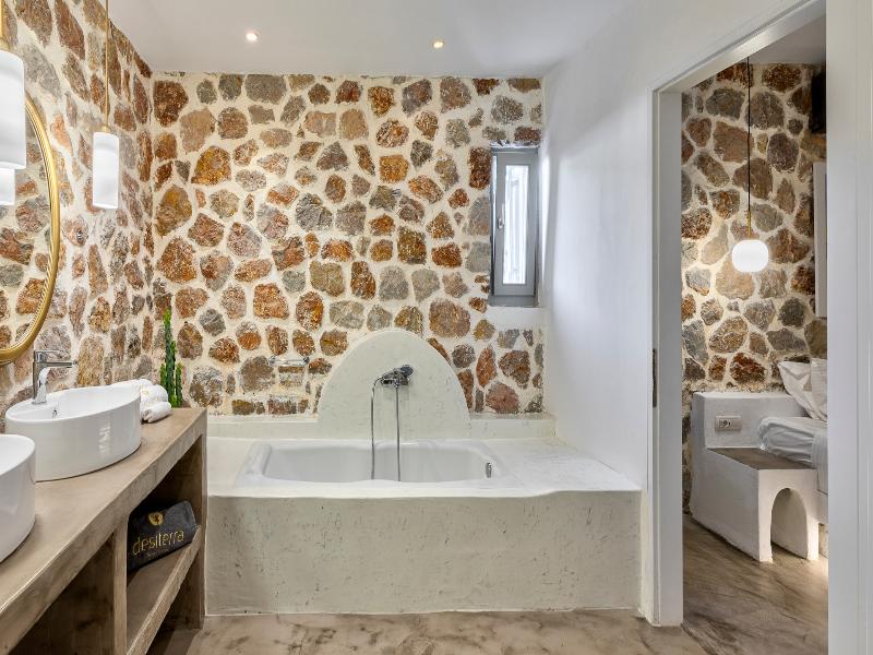 Desiterra Resort image