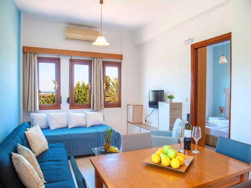 Island Suites image
