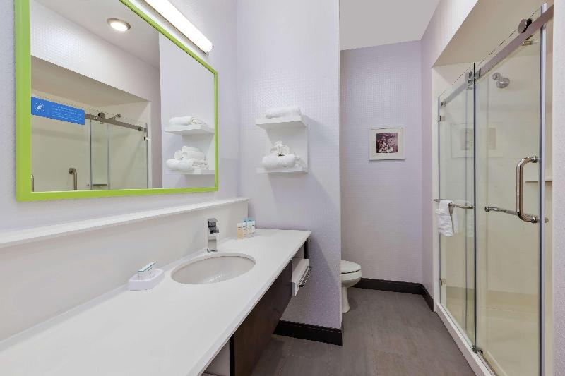 Hampton Inn By Hilton Sedalia image