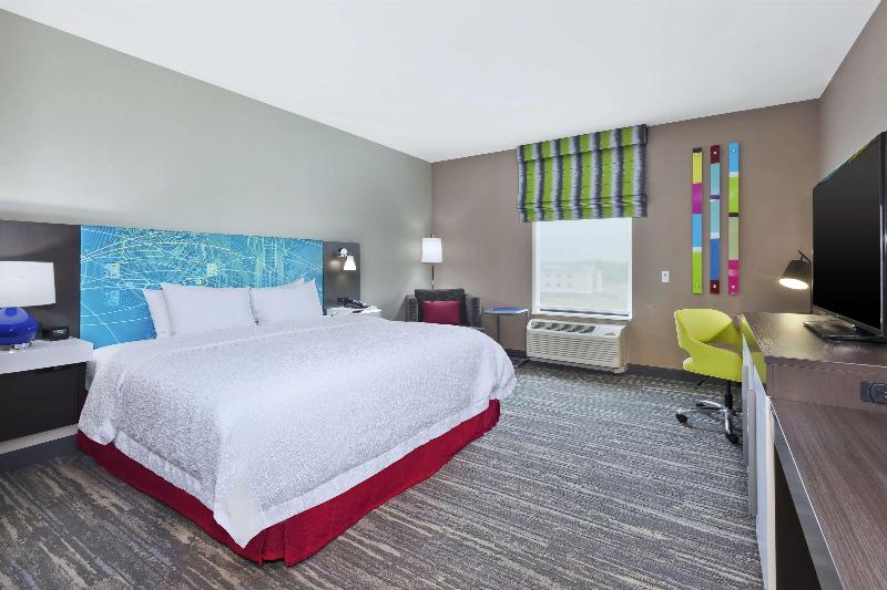 Hampton Inn By Hilton Sedalia image