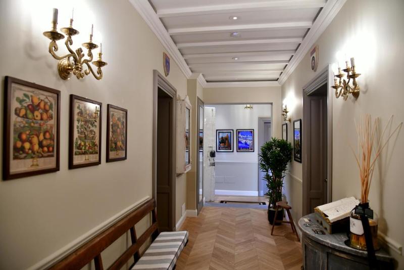 La Croce d'Oro Santa Croce Suite Apartments image