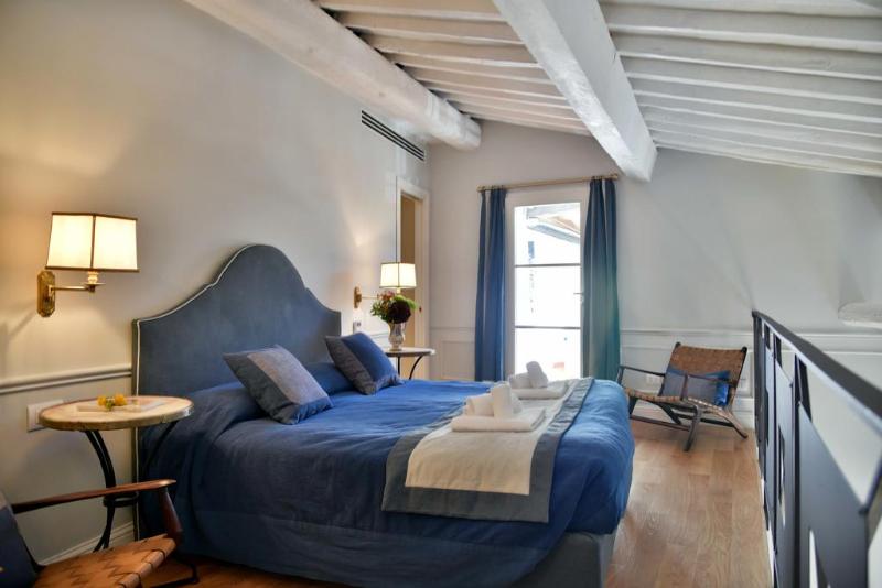 La Croce d'Oro Santa Croce Suite Apartments image