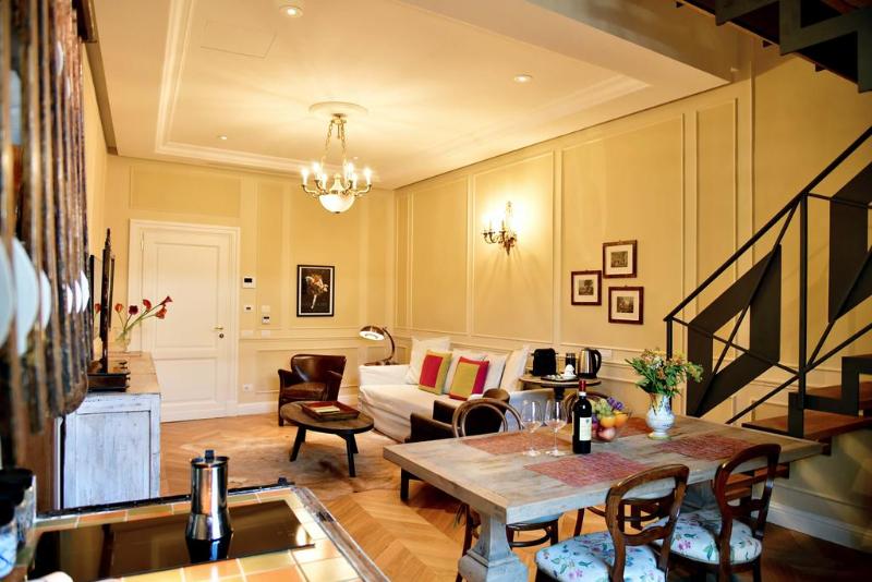 La Croce d'Oro Santa Croce Suite Apartments image