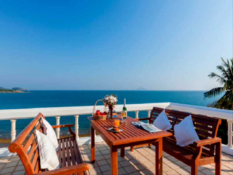 Baan Khunying - Secluded Phuket Beachfront Villa image