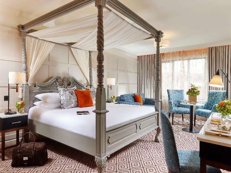 Castlecourt Hotel image