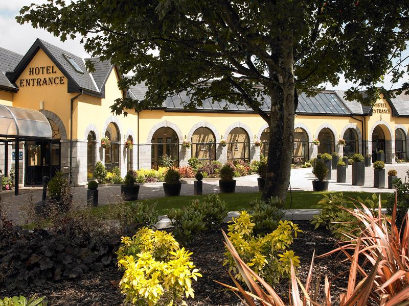 Castlecourt Hotel image