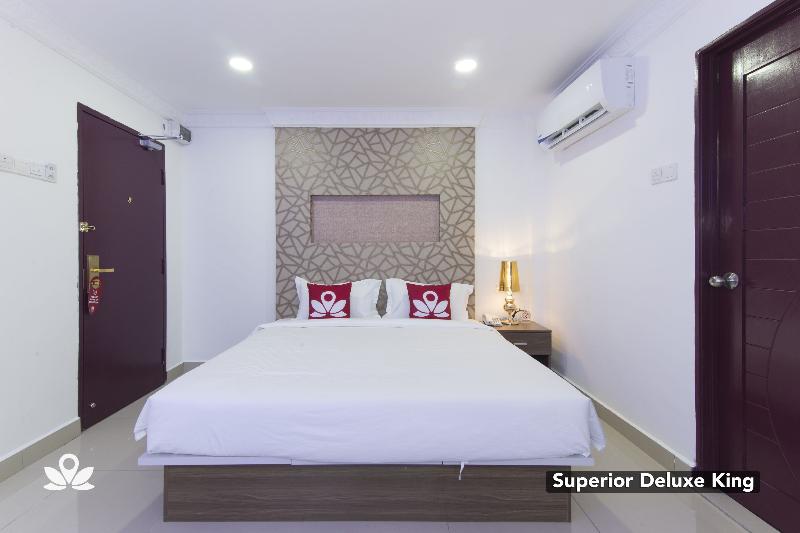 ZEN Rooms Poorna Hotel image