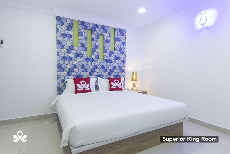 ZEN Rooms Poorna Hotel image