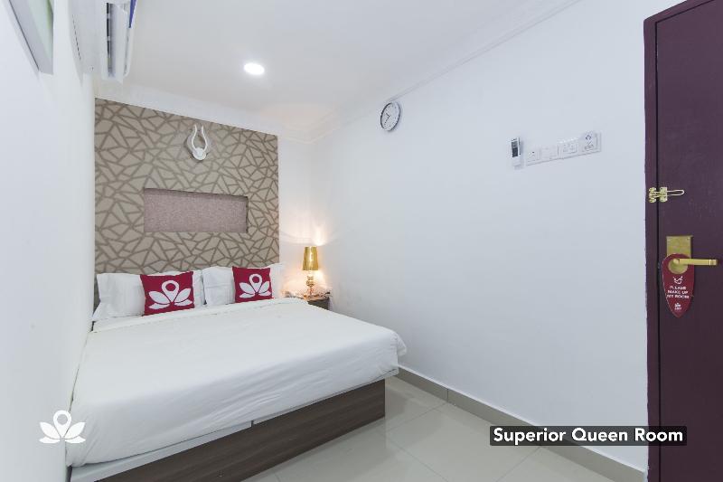 ZEN Rooms Poorna Hotel image