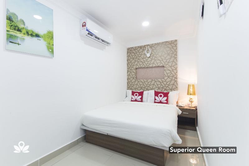 ZEN Rooms Poorna Hotel image
